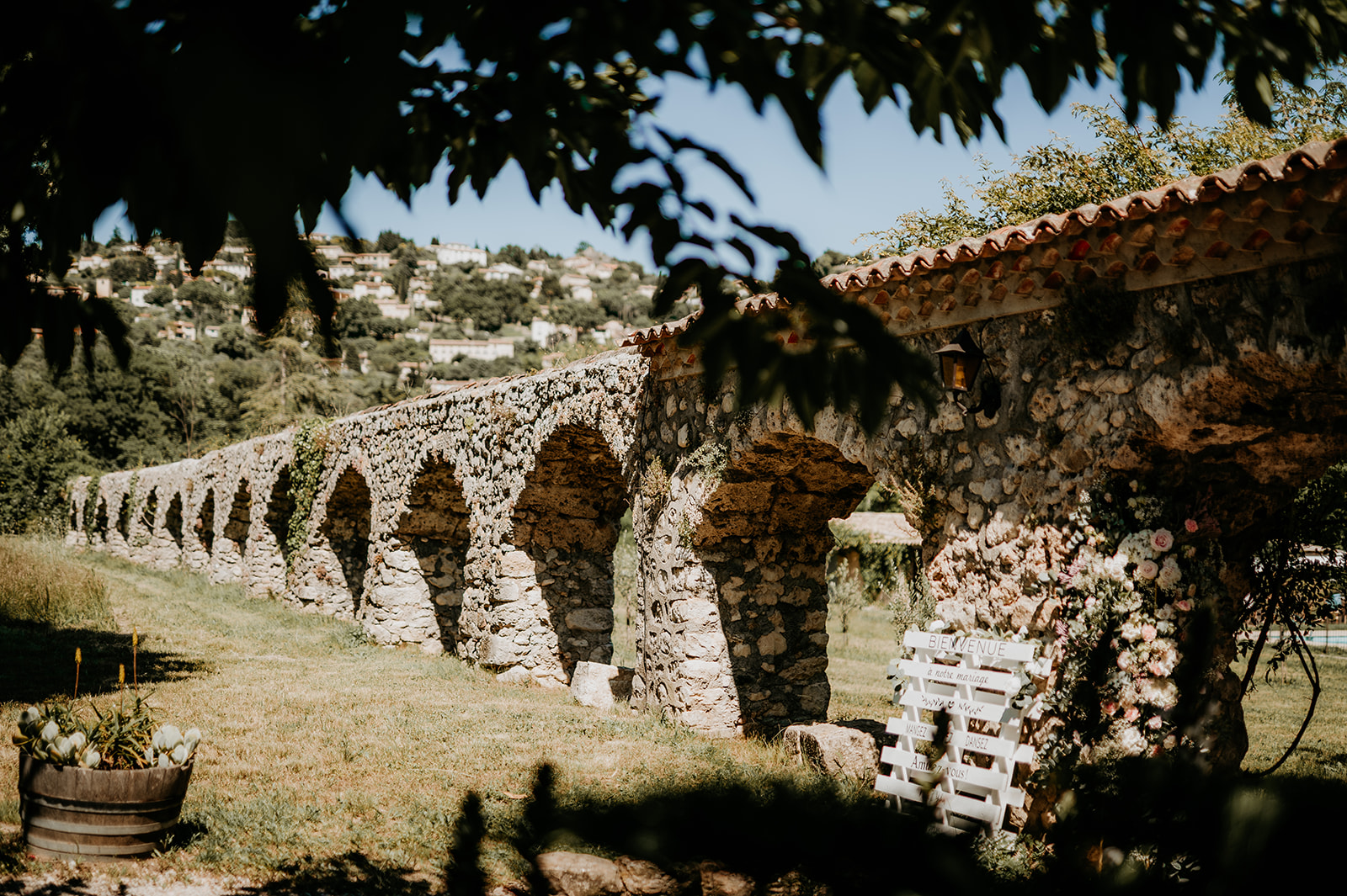 PHOTOGRAPHE MARIAGE MOULIN DE LA CAMANDOULE À FAYENCE EN PROVENCE ALPES CÔTE D'AZUR