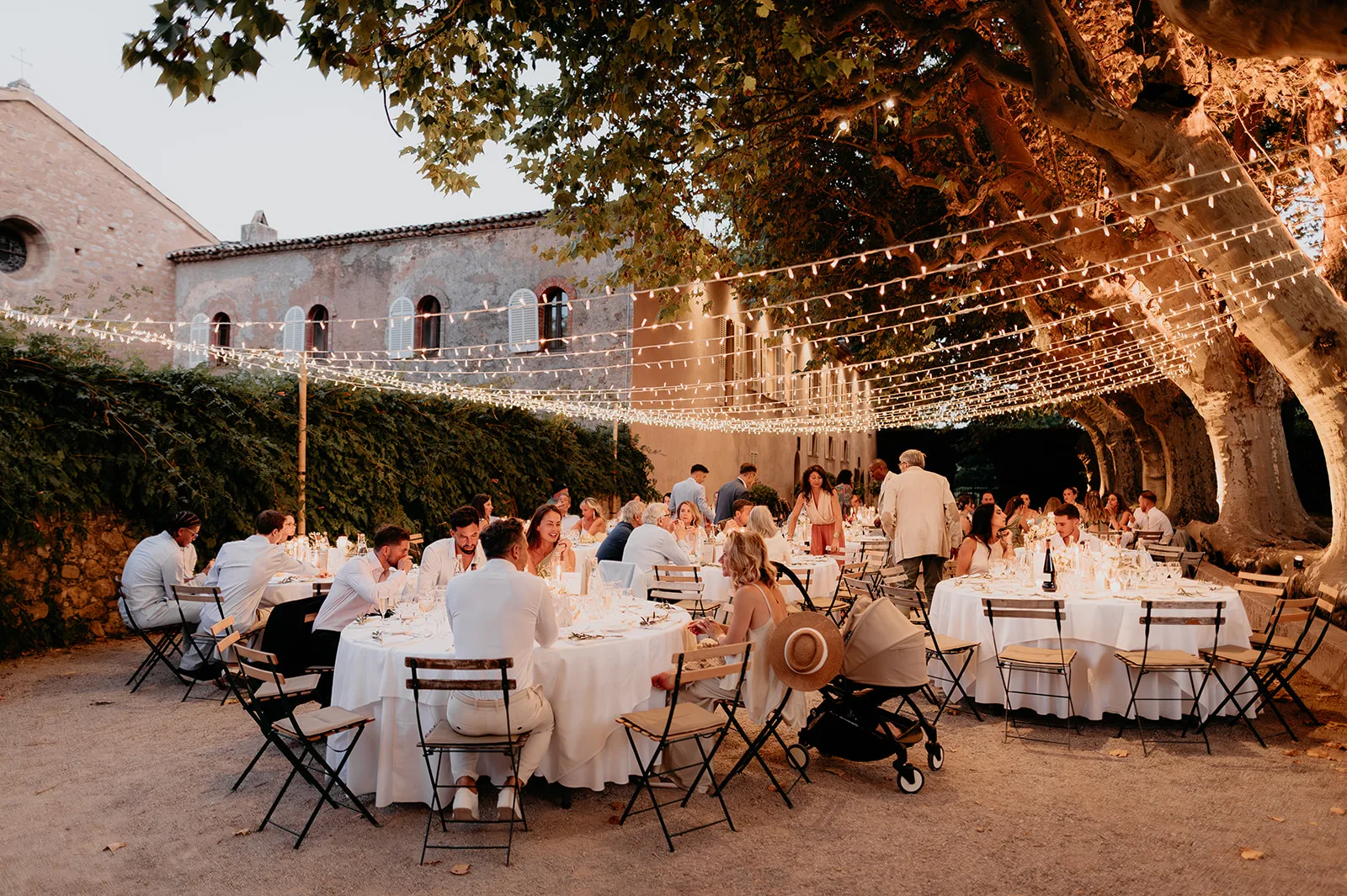 PHOTOGRAPHE MARIAGE CHÂTEAU SAINTE ROSELINE DANS LE VAR, PROVENCE ALPES CÔTE D'AZUR