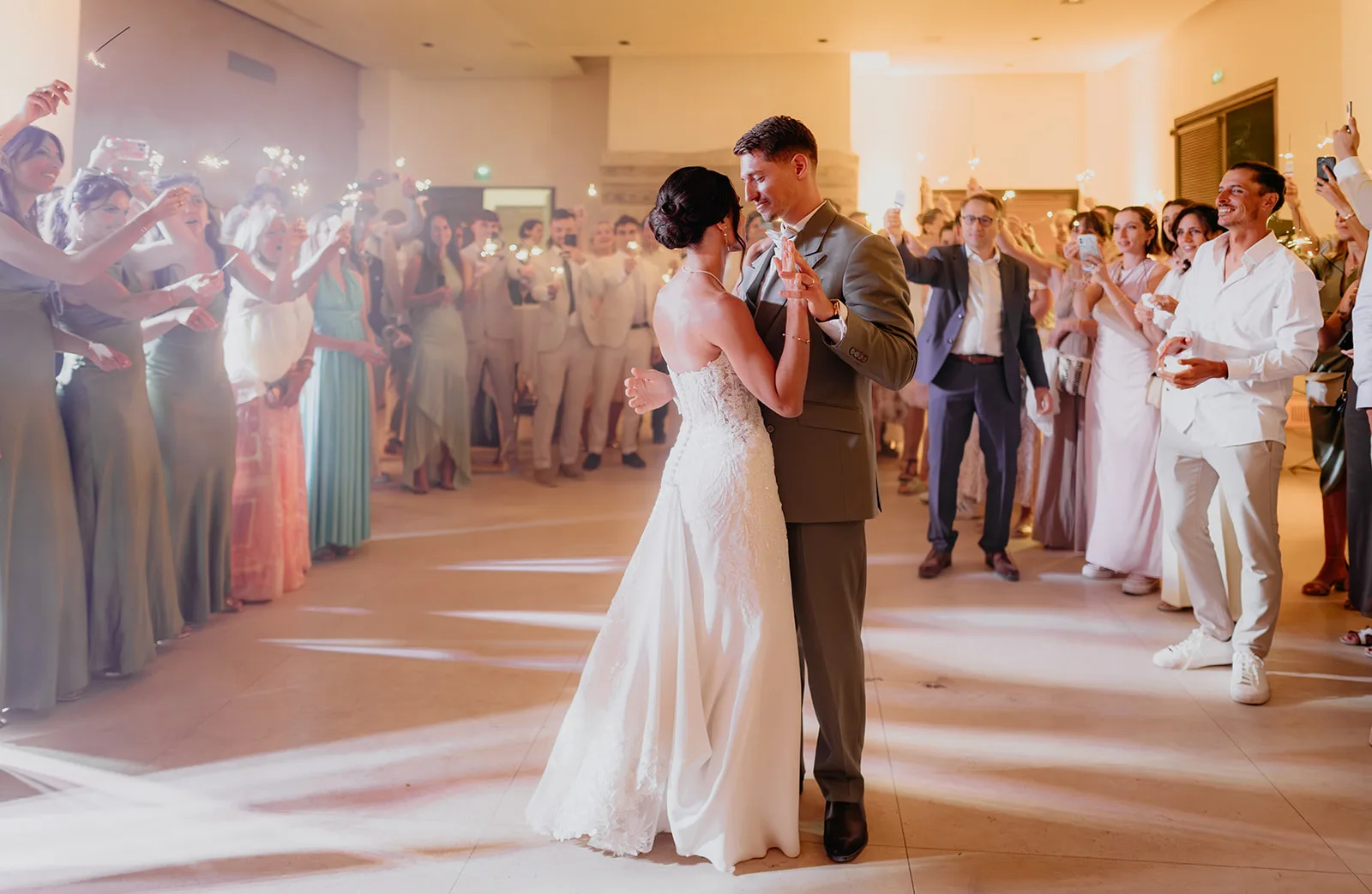 PHOTOGRAPHE MARIAGE CHÂTEAU SAINTE ROSELINE DANS LE VAR, PROVENCE ALPES CÔTE D'AZUR