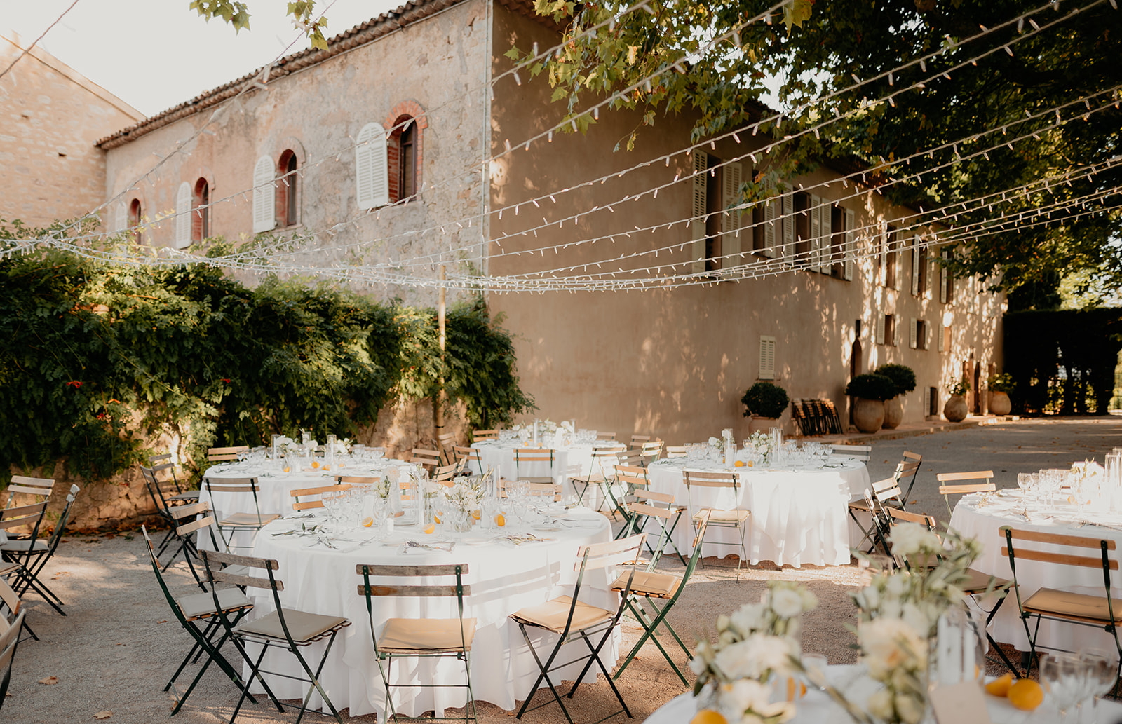 PHOTOGRAPHE MARIAGE CHÂTEAU SAINTE ROSELINE DANS LE VAR, PROVENCE ALPES CÔTE D'AZUR