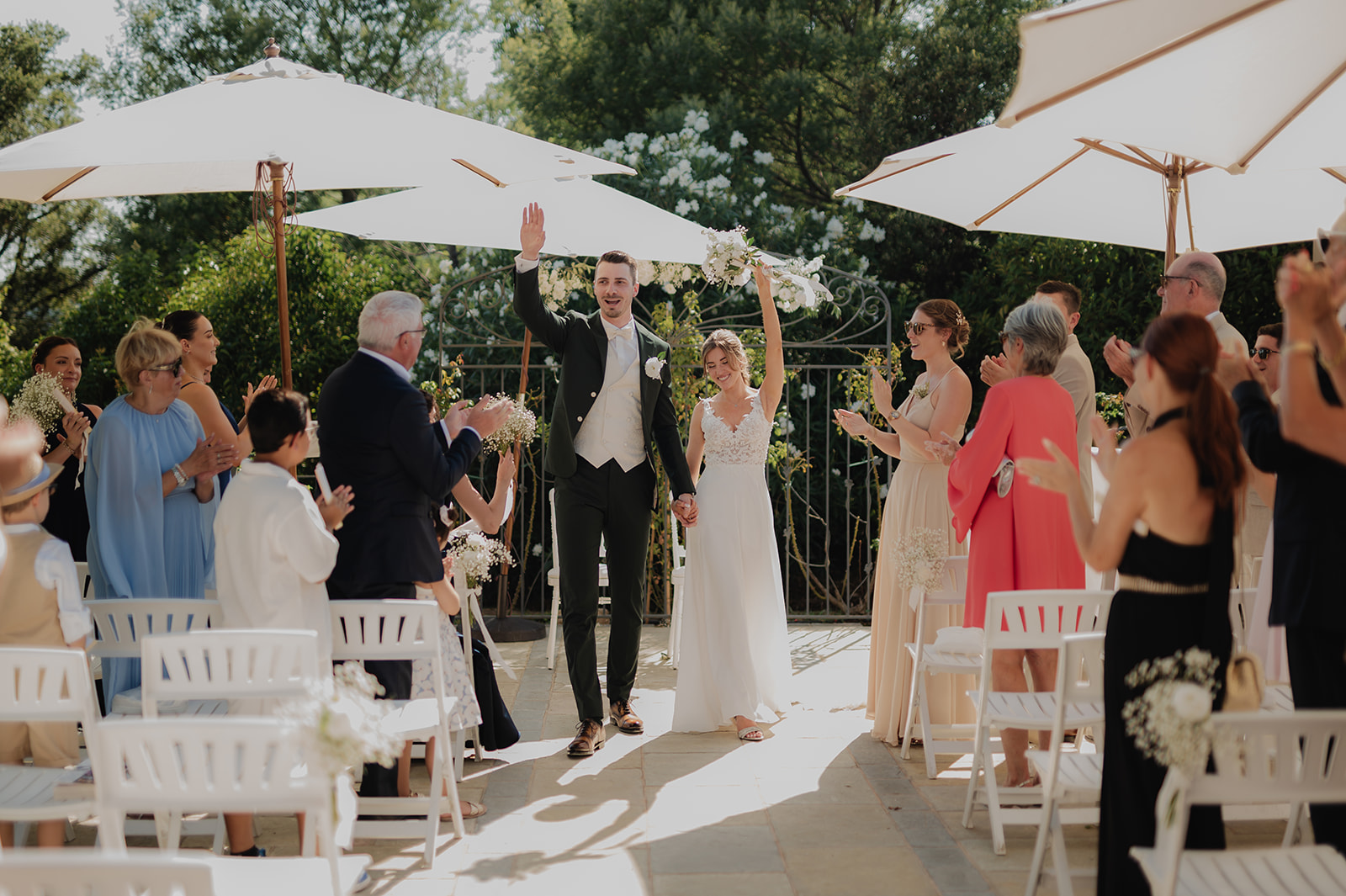 PHOTOGRAPHE DE MARIAGE AU JAS DU PEBRIER DANS LE VAR (83)