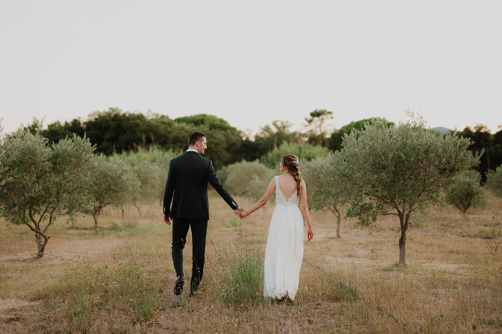 PHOTOGRAPHE DE MARIAGE AU JAS DU PEBRIER DANS LE VAR (83)