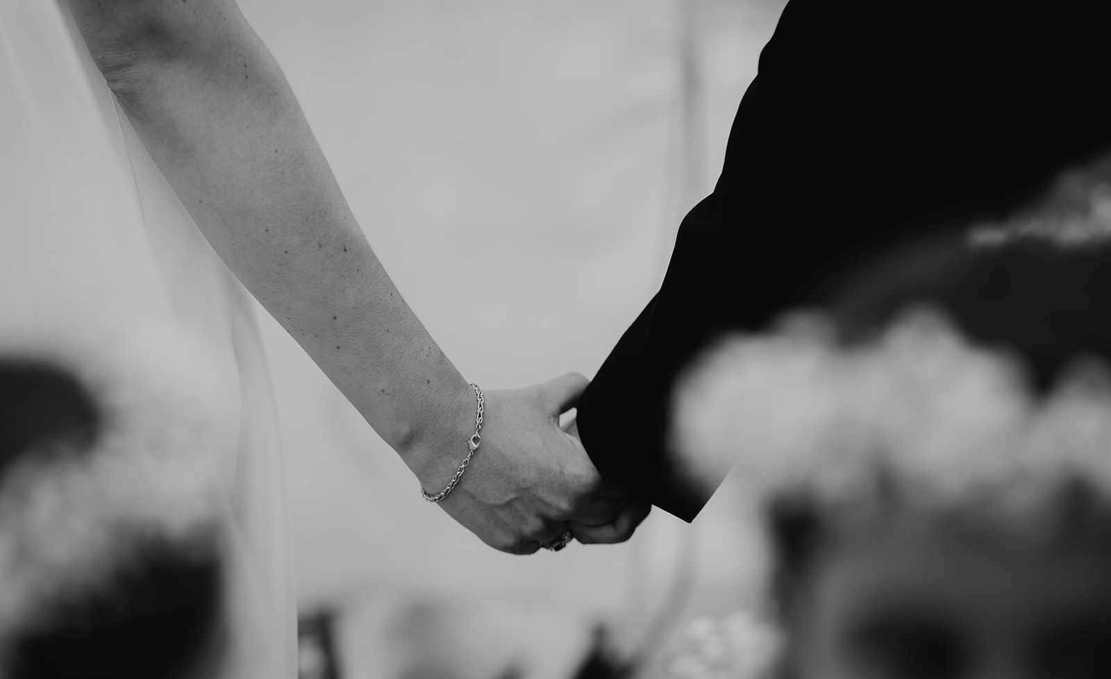 PHOTOGRAPHE DE MARIAGE AU CHÂTEAU DU GRIFFON, PROVENCE