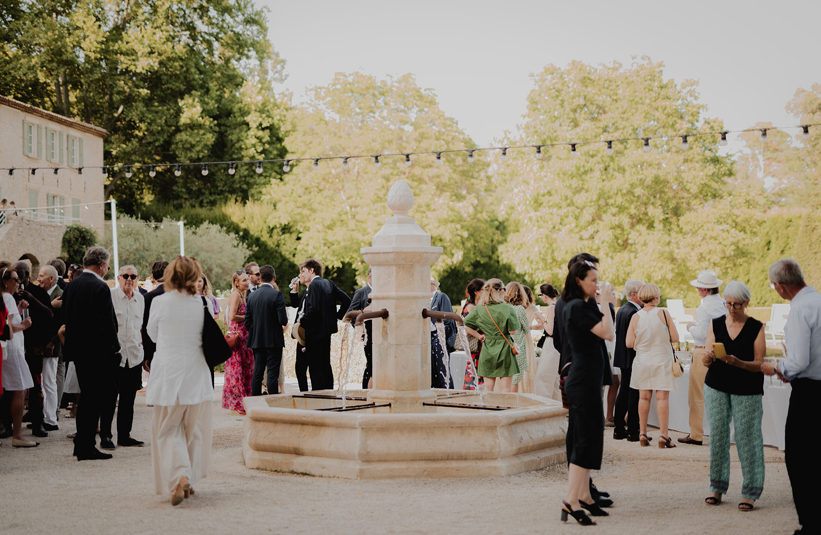 PHOTOGRAPHE DE MARIAGE AU CHÂTEAU DU GRIFFON, PROVENCE
