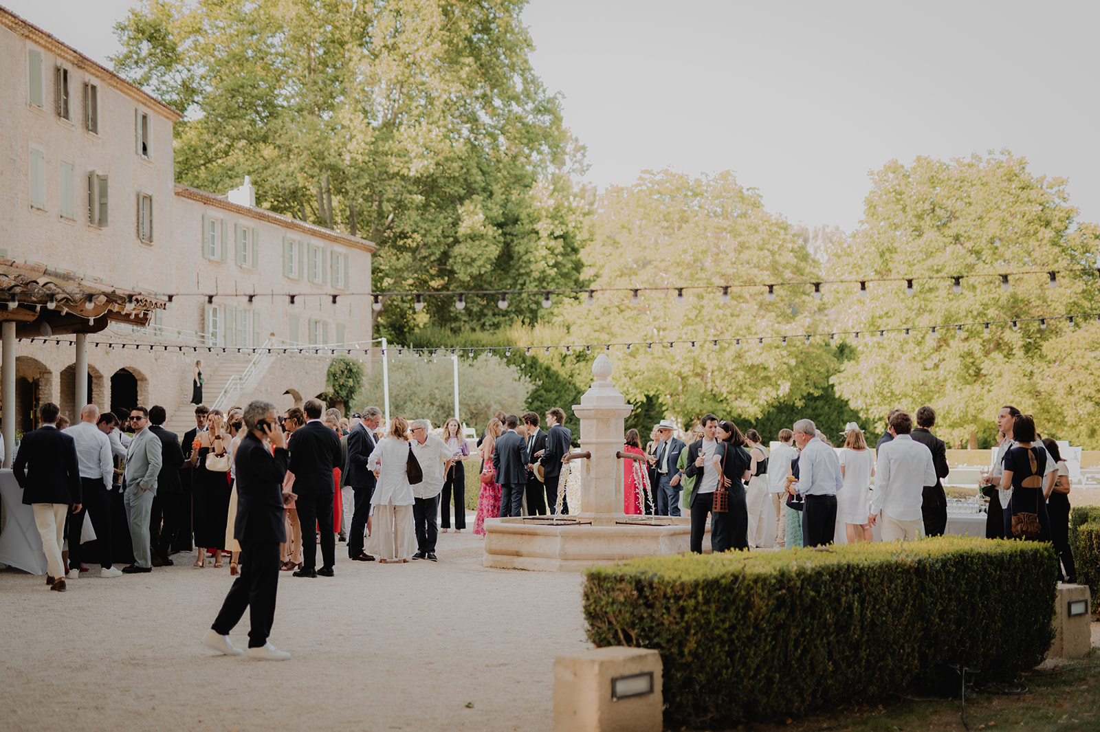 PHOTOGRAPHE DE MARIAGE AU CHÂTEAU DU GRIFFON, PROVENCE