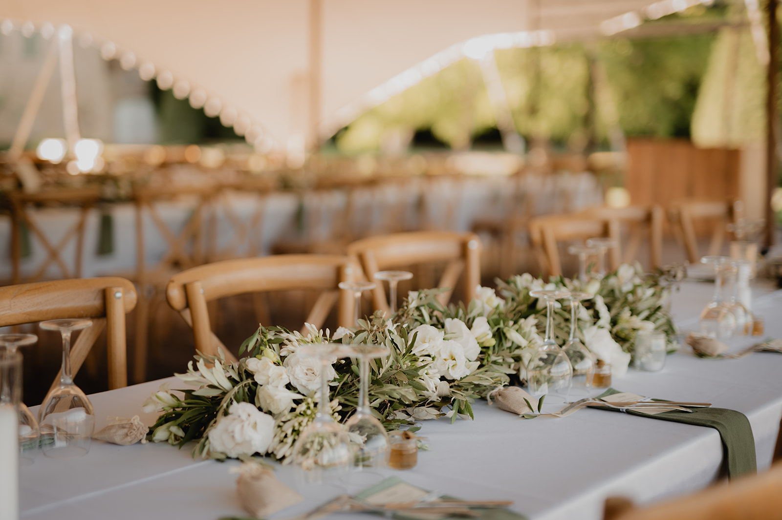 PHOTOGRAPHE DE MARIAGE AU CHÂTEAU DU GRIFFON, PROVENCE