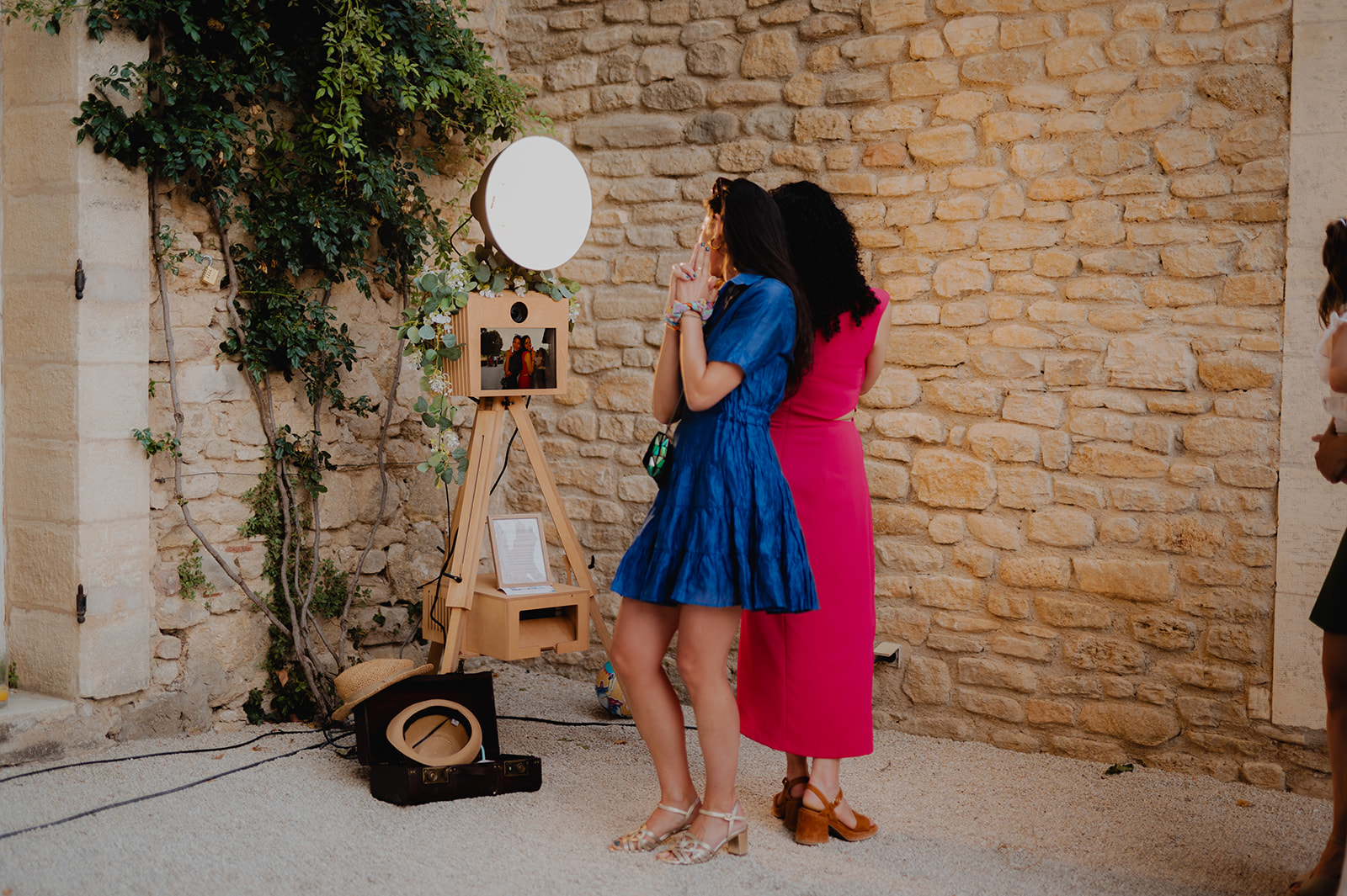 PHOTOGRAPHE DE MARIAGE AU CHÂTEAU DU GRIFFON, PROVENCE