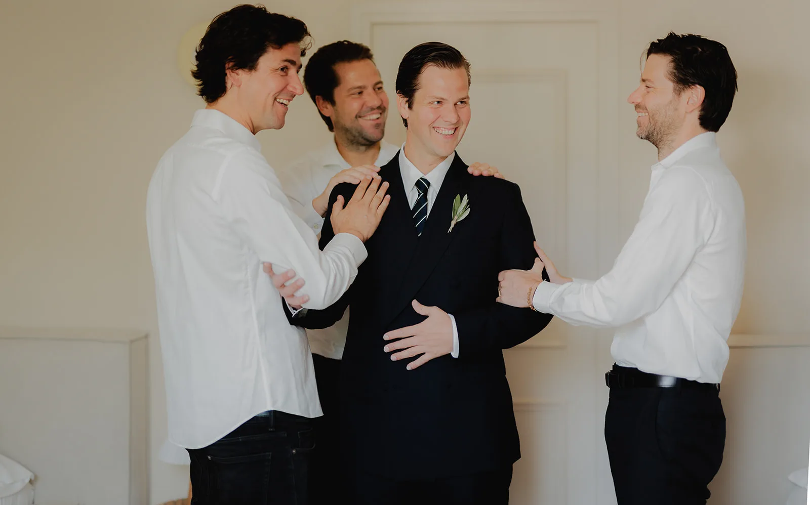 PHOTOGRAPHE DE MARIAGE AU CHÂTEAU DU GRIFFON, PROVENCE