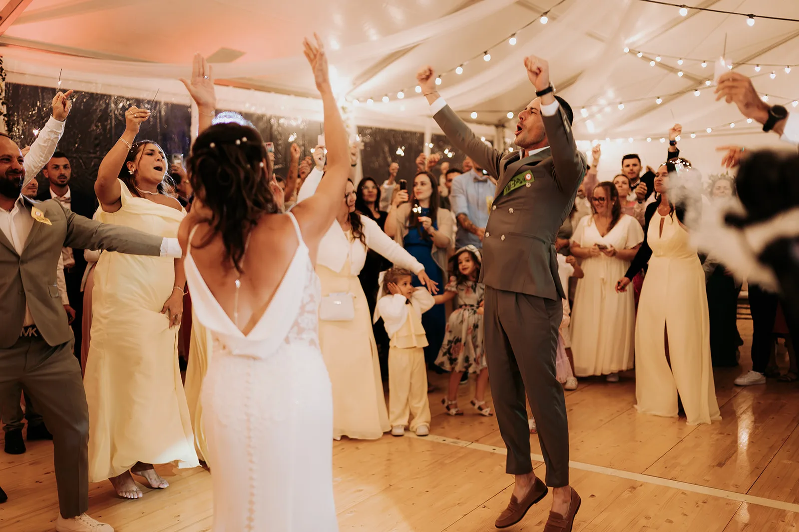 PHOTOGRAPHE DE MARIAGE AU CHATEAU DE MEOUILLES À SAINT-ANDRÉ- LES-ALPES