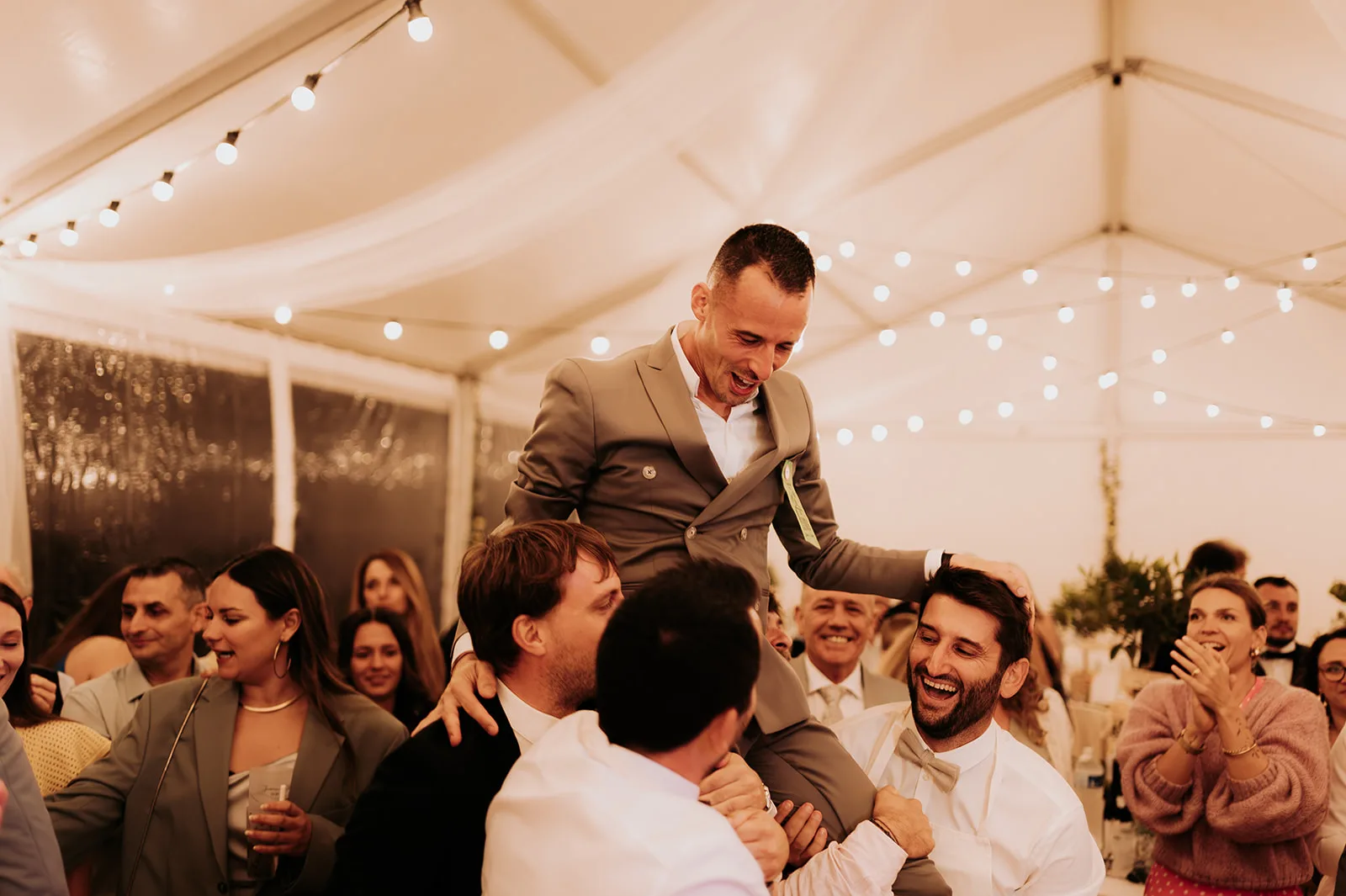 PHOTOGRAPHE DE MARIAGE AU CHATEAU DE MEOUILLES À SAINT-ANDRÉ- LES-ALPES