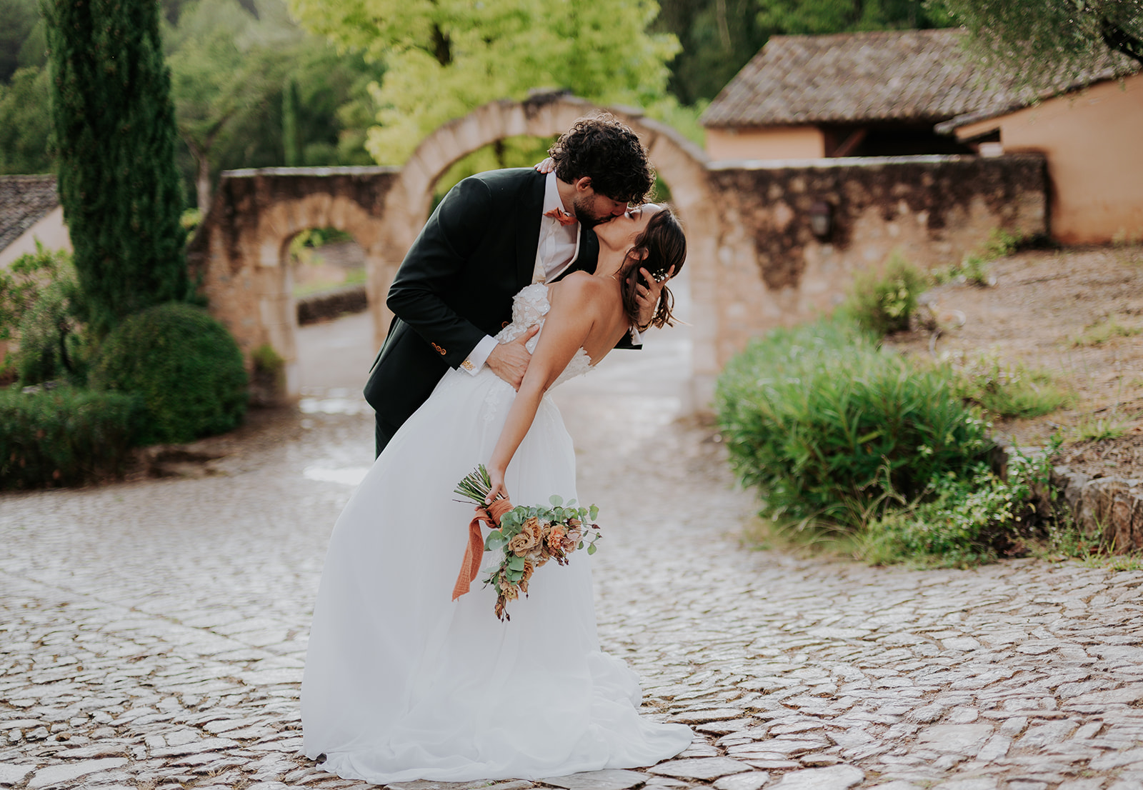 PHOTOGRAPHE DE MARIAGE AU DOMAINE DE FONTAINEBLEAU EN PROVENCE
