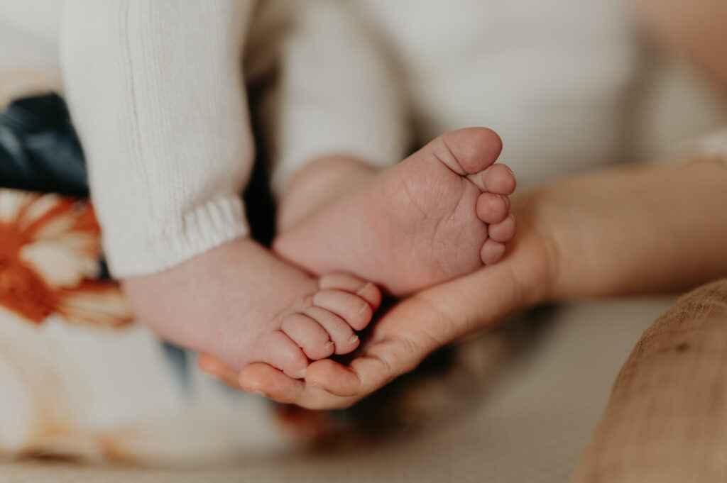 Photographe naissance lifestyle à domicile dans les Alpes-Maritimes