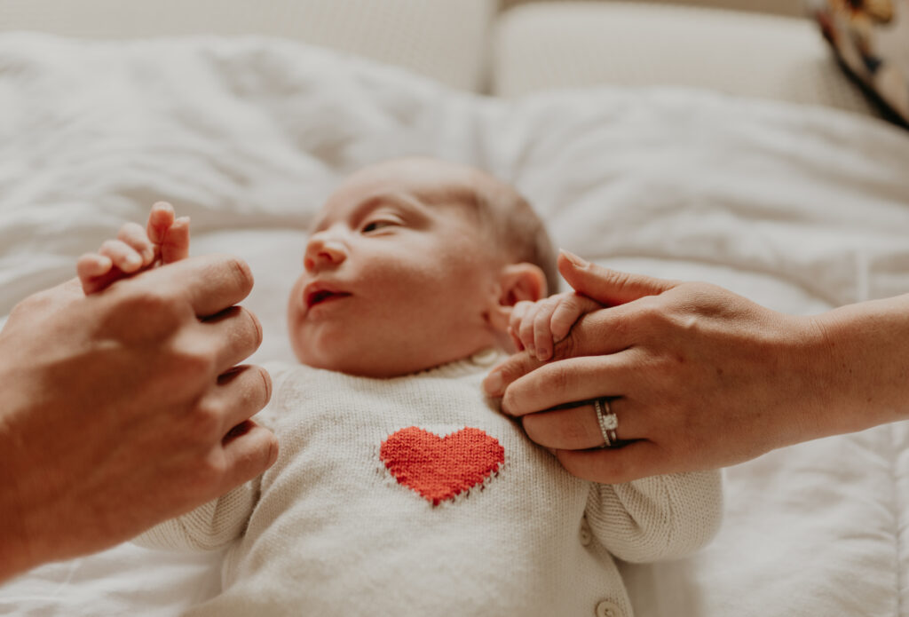 Photographe naissance lifestyle à domicile dans les Alpes-Maritimes