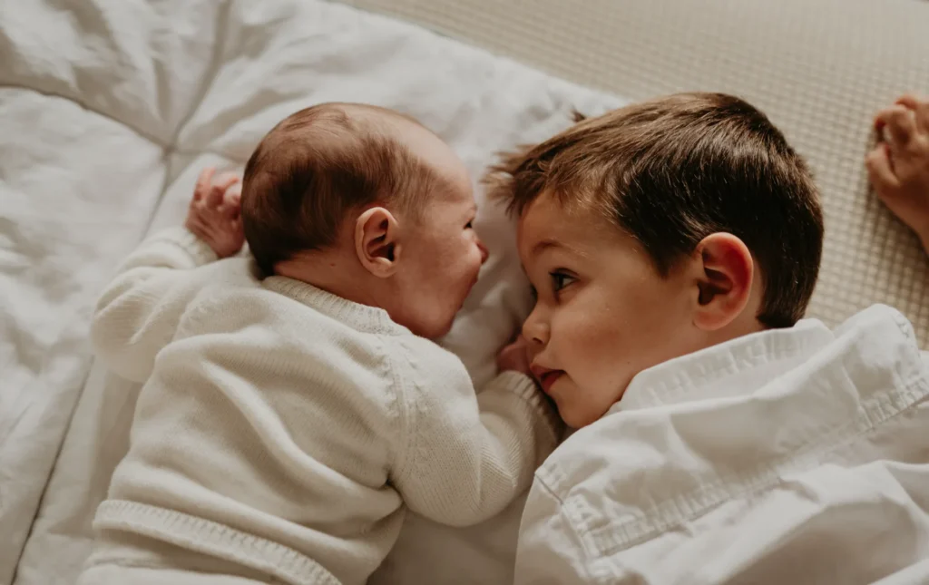 Photographe naissance lifestyle à domicile dans les Alpes-Maritimes