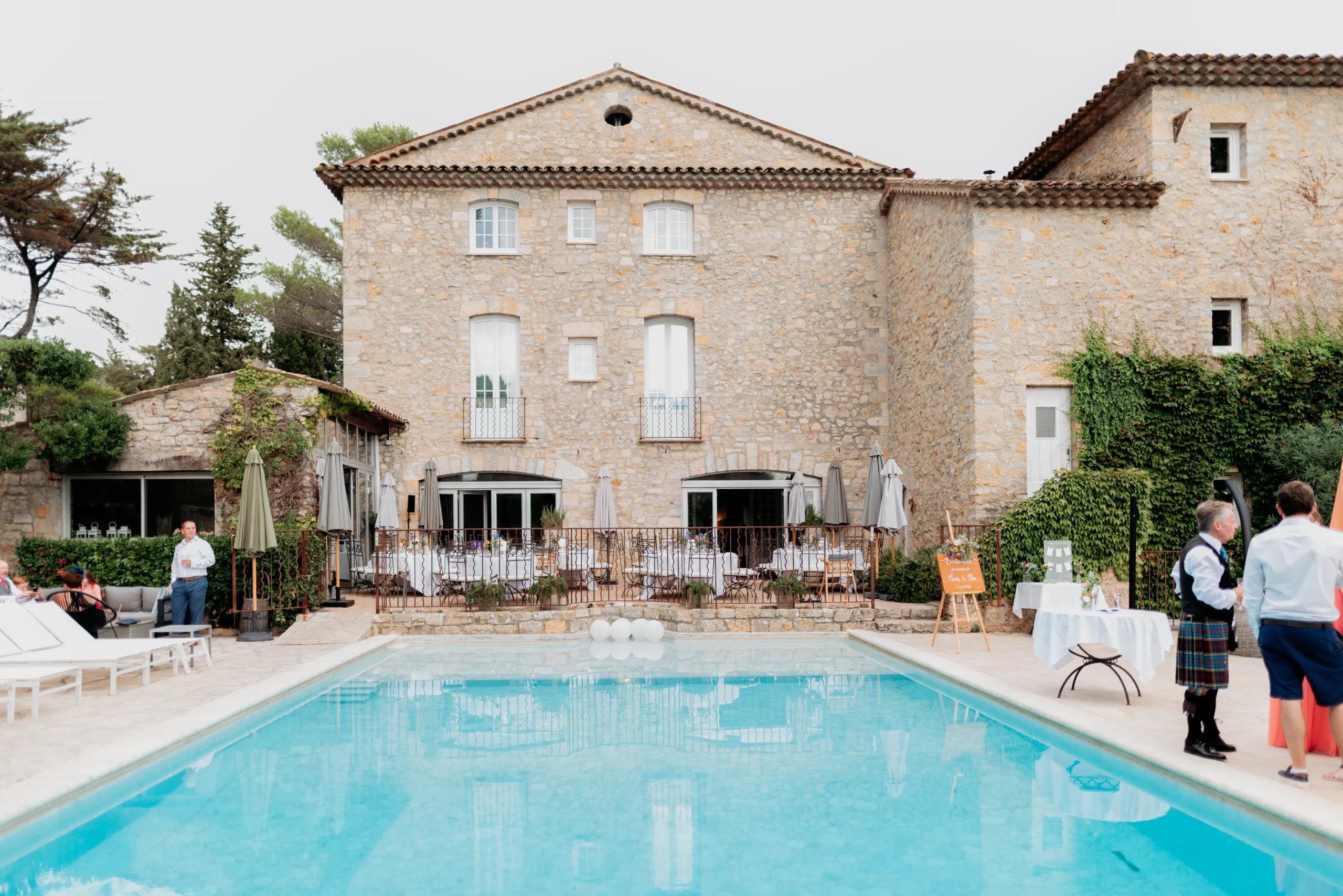 Photographe mariage Provence Manoir de l’Étang