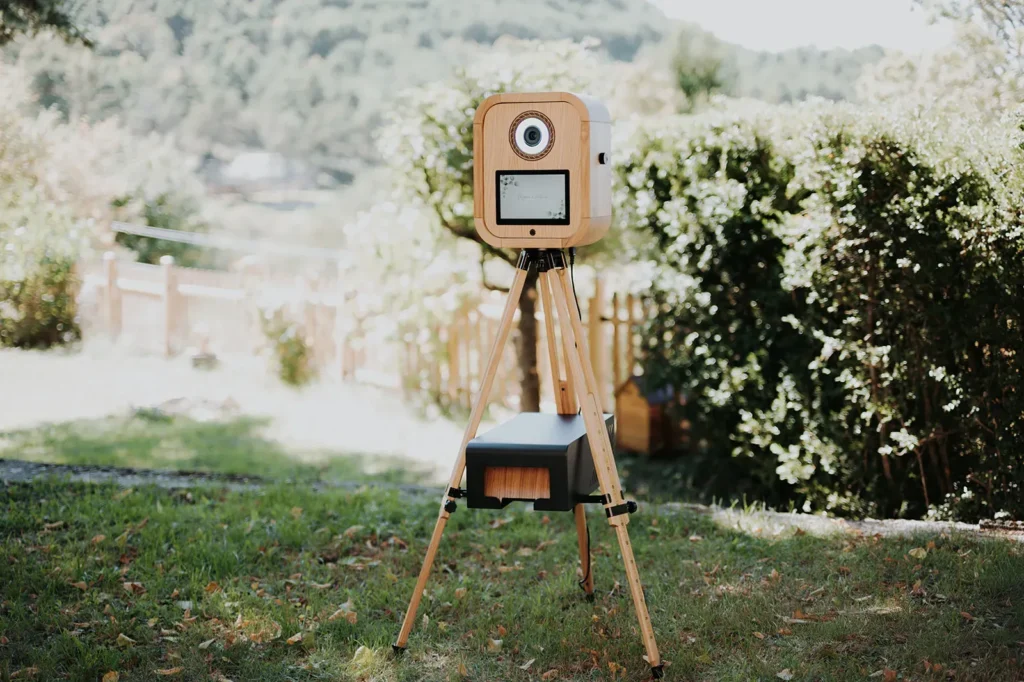 Location-photobooth-en-bois-vintage-Alpes-Maritimes-VAR-PACA-Location-photobooth-en-bois-vintage-Alpes-Maritimes-VAR-PACA-06-2